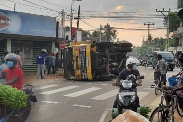 யாழில் இன்று அதிகாலை கோர விபத்து - பல இராணுவத்தினர் படுகாயம்