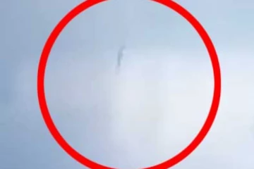 අද කඩා වැටුණු ගුවන් යානයේ CCTV දර්ශන මෙන්න.. (VIDEO)