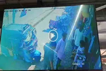 மட்டக்களப்பில் போட்டி வியாபாரம்; இரு ஆடை வர்த்தக நிலைய ஊழியர்கள் அடிதடி