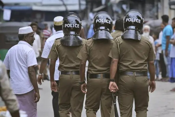 யாழில் பாவனையற்ற காணியில் இருந்து துப்பாக்கி மீட்பு | Gun Recovered From Unused Land In Jaffna யாழில் பாவனையற்ற காணியில் இருந்து துப்பாக்கி மீட்பு | Gun Recovered From Unused Land In Jaffna