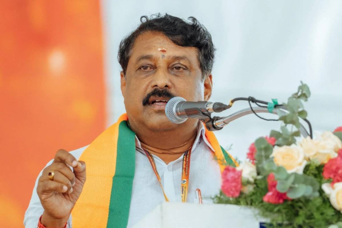 கோவில்களை மக்கள் நெருங்கவிடாமல் திட்டமிடும் ஜோசப் விஜய் அரசு - பாஜக கண்டனம் | Nainar Nagendran Slams Tiruchendur Temple Fee High கோவில்களை மக்கள் நெருங்கவிடாமல் திட்டமிடும் ஜோசப் விஜய் அரசு - பாஜக கண்டனம் | Nainar Nagendran Slams Tiruchendur Temple Fee High