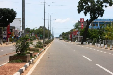 மக்கள் நடமாட்டமின்றி முற்றாக முடங்கிய கிளிநொச்சி மாவட்டம்