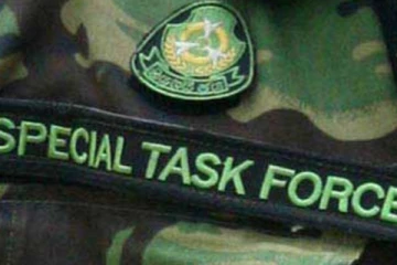 අග්රාමාත්යවරයාගේ නිවස අසල ඇති වූ තත්ත්වයේ දී මාධ්යවේදීන් පිරිසකට පහරදීමේ සිද්ධියට අදාළව ජේෂ්ඨ පොලිස් අධිකාරීවරයෙකු සම්බන්ධයෙන් ගත් විශේෂ තීරණයක්.. (PHOTO)
