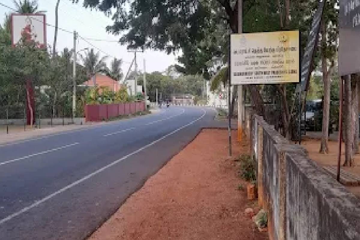 வடமராட்சி தெற்கு பிரதேச சபையில் பதற்ற நிலை - தவிசாளரால் வரவழைக்கப்பட்ட பொலிஸார் | Tension In Vadamarachchi South Pradeshiya Sabha