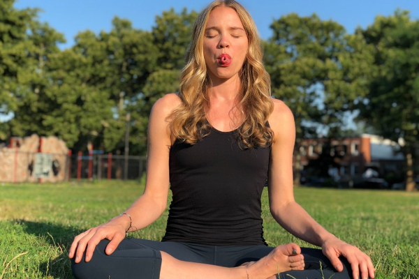 மாரடைப்பு வராமல் தடுக்க வேண்டுமா? இந்த பயற்சியை அவசியம் தினமும் செய்தால் போதும்! | Sheetali Pranayama