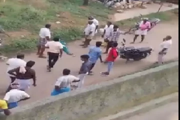 ஒருதலைக் காதல்; பள்ளி மாணவியை சரமாரியாக கத்தியால் குத்திய வாலிபர் சடலமாக மீட்பு..!