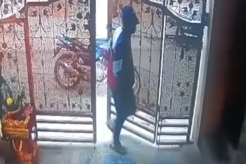 ஆண் போல வேடமிட்டு கொள்ளையடிக்கும் பெண்கள் கைது