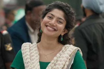 அமரன் படம் மாஸ் வெற்றி, தனது சம்பளத்தை அதிரடியாக உயர்த்திய சாய் பல்லவி... எவ்வளவு தெரியுமா?