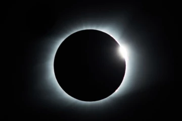 100 வருடத்திற்கு ஒருமுறை நிகழும் முழு சூரிய கிரகணம் ; இருளில் மூழ்கவுள்ள நாடுகள்