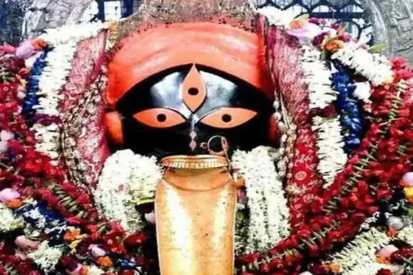 இந்த கோவில்களில் மது தான் பிரசாதமே! எங்குள்ளது தெரியுமா? | 5 Indian Temples Who Serve Nonveg Prasad In Tamil