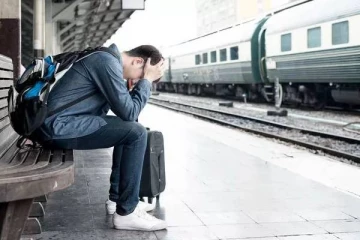 ரயிலை தவறவிட்டால் டிக்கெட்டை தூக்கி எறிய வேண்டாம்.., இதை செய்தால் பணம் திரும்ப வரும்