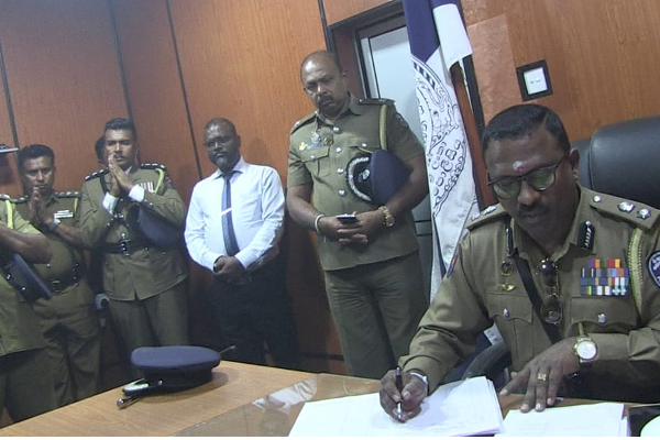 கிளிநொச்சி - முல்லைத்தீவு மாவட்ட பிரதிப் பொலிஸ்மா அதிபர் பதவியேற்பு | Kilinochchi District Deputy Inspector General