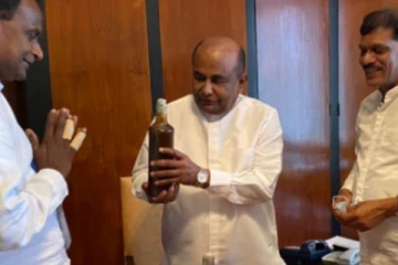 மற்றுமொரு சர்ச்சையை கிளப்பிய தம்மிக்கவின் கொரோனா பாணி!