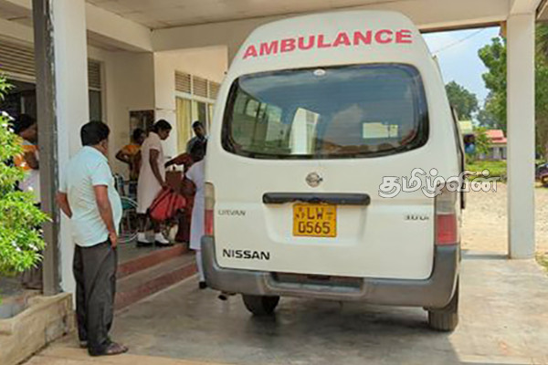 வைத்தியசாலைகளில் மருந்து கலவையாளர் இன்மையால் மக்கள் சிரமம் | Compounder Of Medicines In Hospitals