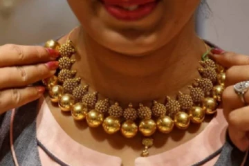 தங்கம் விலையில் தளம்பல்; மக்கள் குழப்பம்