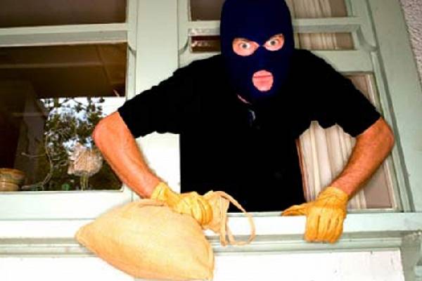 கற்பிக்க வந்த இடத்தில் கைவரிசை காட்டிய ஆசிரியர் ; 59 இலட்சம் மோசடி | Teacher Who Showed Off Skills Place He Came Teach