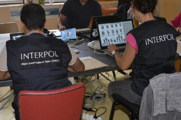 நாட்டைவிட்டு தப்பிச்சென்ற இலங்கையர்கள் பலருக்கு  சிவப்பு எச்சரிக்கை!