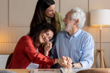 மூத்த குடிமக்களுக்கான ஆயுள் காப்பீடு: முக்கிய பரிசீலனைகள்