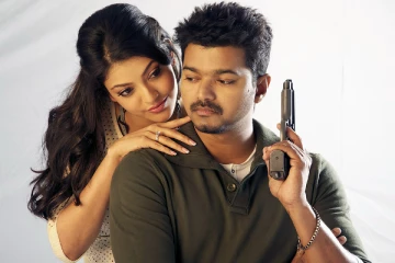 துப்பாக்கி படத்தில் முதன் முதலில் நடிக்கவிருந்தது விஜய் இல்லை.. இந்த முன்னணி நடிகர் தானாம்