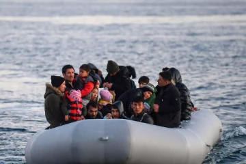 புலம்பெயர்ந்தோரை கடலில் தள்ளிக்கொன்ற கடலோரக் காவல் படையினர்: பதறவைக்கும் செய்தி