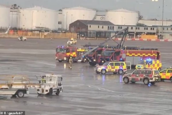 easyjet grounded manchester airport when collision