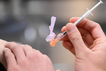 தடுப்பூசி மறுப்பவர்களுக்கு வரி: சுவிட்சர்லாந்தில் முன்வைக்கப்பட்ட கோரிக்கை