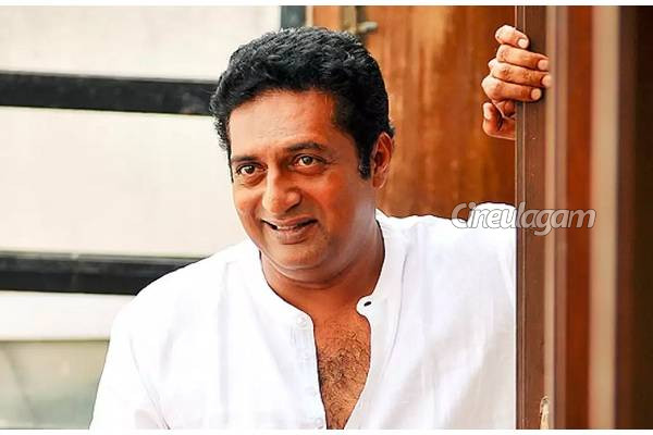 எப்படி இருந்தாலும் தவறு தவறு தான்.. மன்னிப்பு கேட்ட நடிகர் பிரகாஷ் ராஜ்! | Prakash Raj Open Talk About An Issue