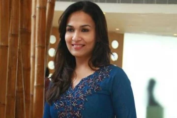 சௌந்தர்யா ரஜினிகாந்த் தமிழில் இத்தனை படங்களின் பெயர்களை டிசைன் செய்துள்ளாரா?- எத்தனை பேருக்கு தெரியும்