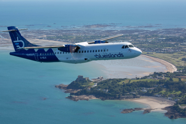 திடீரென சேவைகளை நிறுத்திய விமான நிறுவனம்.. பல பயணங்கள் உடன் இரத்து | Blue Islands Collapse Flights Cancelled திடீரென சேவைகளை நிறுத்திய விமான நிறுவனம்.. பல பயணங்கள் உடன் இரத்து | Blue Islands Collapse Flights Cancelled