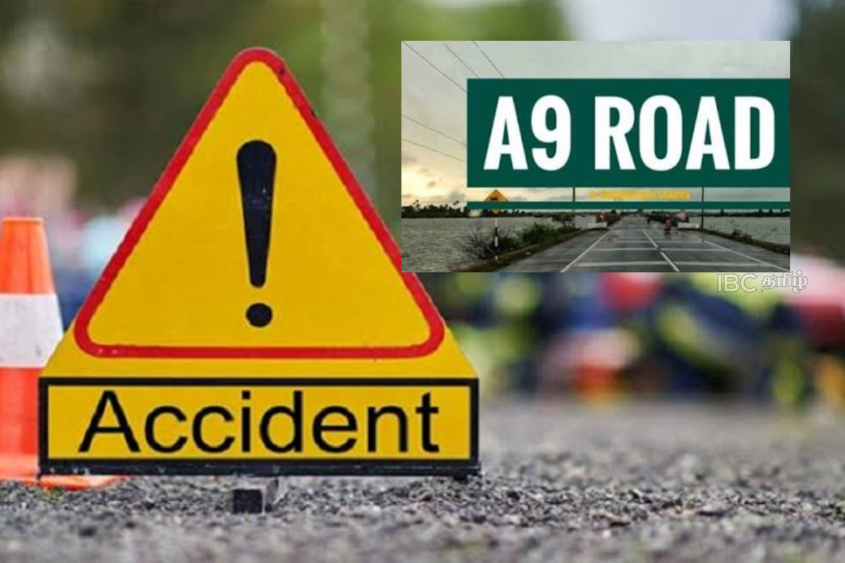A9 வீதியில் விபத்தில் சிக்கிய கொழும்பிலிருந்து சென்ற சொகுசு பேருந்து | Luxury Bus From Colombo Meets An Accident A9 வீதியில் விபத்தில் சிக்கிய கொழும்பிலிருந்து சென்ற சொகுசு பேருந்து | Luxury Bus From Colombo Meets An Accident