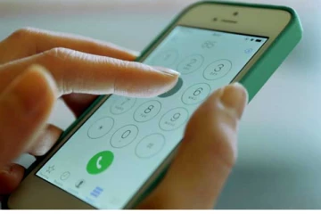 ජංගම හා ස්ථාවර දුරකතනයෙන් සිදු කළ දෙයක් වහාම තහනම් කරයි..සිදු වූ දේ මෙන්න.