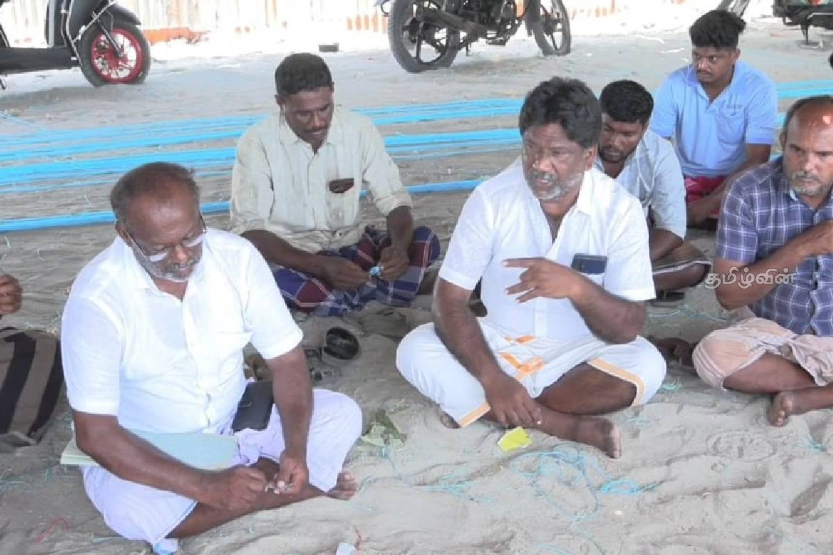 இலங்கை கடற்படையின் கைது நடவடிக்கை: ராமேஸ்வரம் கடற்றொழிலாளர்களின் அதிரடி முடிவு | Rameswaram Boat Fishermen Announce Hunger Strike இலங்கை கடற்படையின் கைது நடவடிக்கை: ராமேஸ்வரம் கடற்றொழிலாளர்களின் அதிரடி முடிவு | Rameswaram Boat Fishermen Announce Hunger Strike