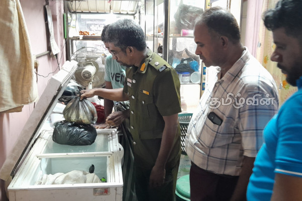 கல்முனை - சாய்ந்தமருது கடற்கரை வீதிகளில் உள்ள உணவகங்களில் இரவுவேளை திடீர் சோதனை | Nighttime Raids On Restaurants On Kalmunai
