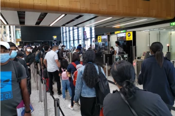 கனடாவுக்கு செல்ல முயன்ற இலங்கையர் உட்பட 10 பேர் கைது