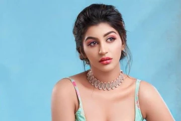 இறுக்கமான உடையில் கண்ணாடி முன்னின்று புகைப்படம் வெளியிட்ட யாஷிகா ஆனந்த்.. இதோ அந்த புகைப்படம்