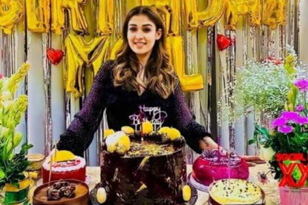 நள்ளிரவில் விக்கி கொடுத்த சர்ப்ரைஸ்: காதலருடன் நெருக்கமாக நயன்தாராவின் பிறந்தநாள் கொண்டாட்டம் | Nayanthara Birthday Celebration In Vignesh