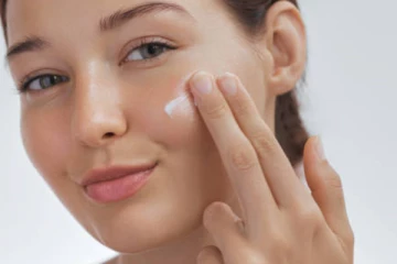 சருமத்தை வெண்மையாக்கும் கிரீம்கள் தொடர்பில் எச்சரிக்கை