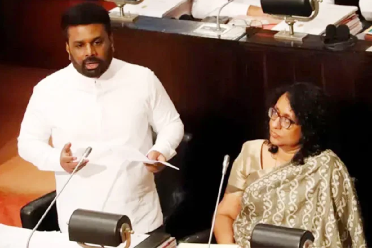 QR முறையால் நெருக்கடியில் மக்கள்.. கடும் விமர்சனத்திற்குள்ளாகும் அநுர அரசாங்கம் | Fuel Qr Relaunch People Reaction On Social Media