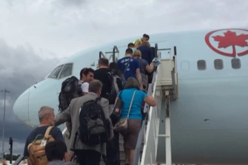 டொரண்டோவுக்கு வந்த விமானத்தில் தட்டம்மை நோயாளி