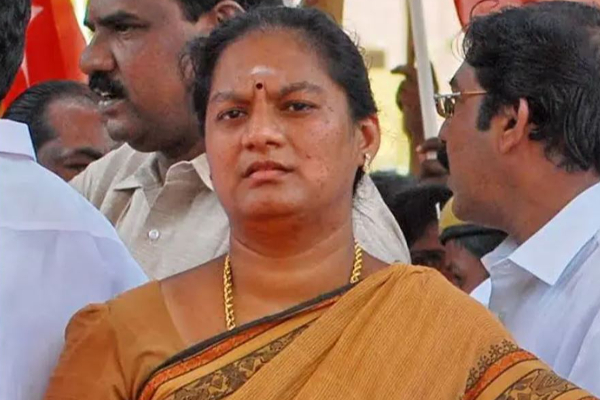 ‘‘படுக்கை அறையில் அரைகுறை ஆடை , சசிகலா புஷ்பா வீட்டில் படுத்திருந்த மர்ம நபர்’’ -  சிக்கிய வீடியோ ஆதாரம்? - தமிழ்நாடு