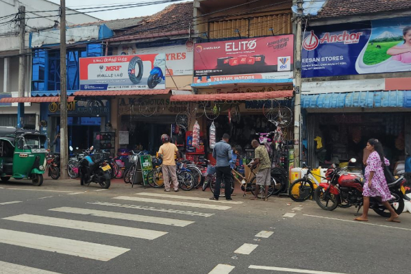 யாழ் சாவகச்சேரியில் பிசுபிசுத்துபோன சுமந்திரனின் கதவடைப்பு | Lockdown Boycott At Jaffna Chavakascheri