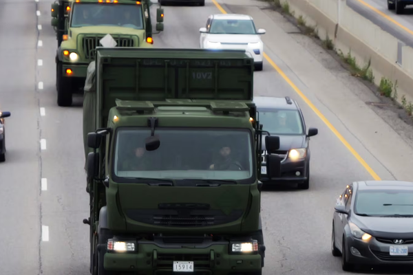 கனடாவின் பிரதான வீதிகளில் இராணுவம் குவிப்பு! ஏன் தெரியுமா | Increased Canadian Military Activity