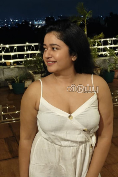 கிளாமர் உடையில் ரசிகர்களுக்கு முத்தத்தை தெறிக்க விடும் பூனம் பாஜ்வா | Poonam Bajwa Latest Casual Click கிளாமர் உடையில் ரசிகர்களுக்கு முத்தத்தை தெறிக்க விடும் பூனம் பாஜ்வா | Poonam Bajwa Latest Casual Click