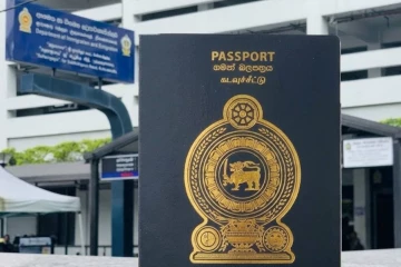 හෙට සිට විදේශ ගමන් බලපත්‍ර ගන්න අයට අලුත් නීතියක්