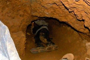 පතලක් කඩා වැටීමෙන් 7ක් ජීවිතක්ෂයට.