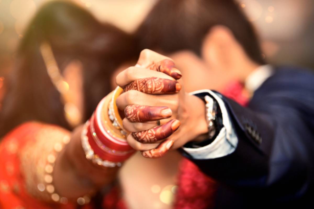 யாழ் யுவதியின் செயலால் மனமுடைந்த பிரான்ஸ் மாப்பிள்ளை ; பொலிஸ் விசாரணையில் வெளியான தகவல் | Jaffna Woman Who Married A French Man Disappeared
