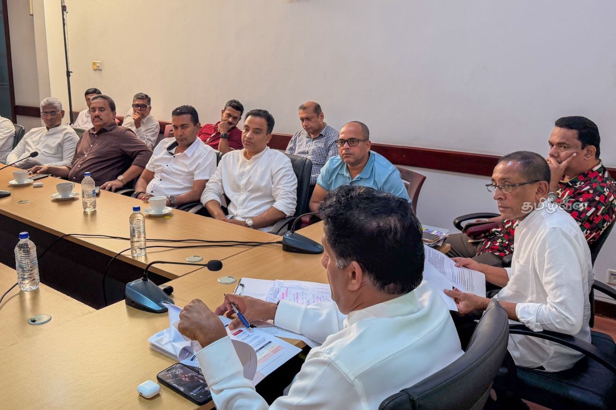 மீண்டுமொரு பொருளாதார நெருக்கடி: ஜனாதிபதியிடம் எதிர்க்கட்சிகள் முன்வைத்துள்ள கோரிக்கை | Economic Crisis Opposition Parties Request