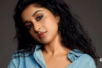 இயக்குனருடன் நெருக்கம்! பாய் பெஸ்டிக்கு வாழ்த்துக்கூறிய நடிகை மீரா ஜாஸ்மின்