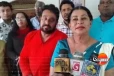 මං මග බලන් හිටියේ අද හරියට බුදුන් දැක්කා වගේ - මහින්ද බලන්න ගිය ජැක්සන්ගේ බිරිඳ සතුටින් පිනා යයි