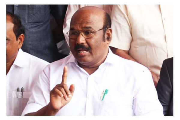 அமைச்சர் ஜெயக்குமார் தரப்பில் பிணை கோரி தாக்கல் செய்யப்பட்ட மனு தள்ளிவைப்பு - தமிழ்நாடு